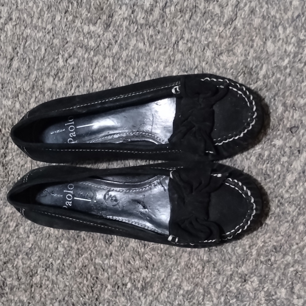 Linea Paolo size 7 1/2 mini heels suede with bows